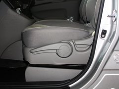 2011款 1.6L 手动 舒适版 5座