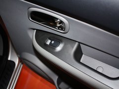 2011款 1.6L 手动 舒适版 5座
