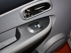 2011款 1.6L 手动 舒适版 5座