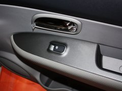 2011款 1.6L 手动 舒适版 5座