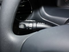 2011款 1.6L 手动 舒适版 5座