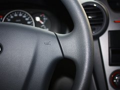 2011款 1.6L 手动 舒适版 5座