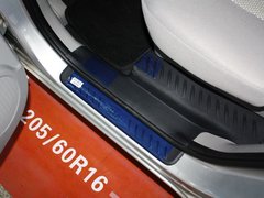 2011款 1.6L 手动 舒适版 5座