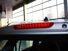 2011款 1.6L 手动 舒适版 5座
