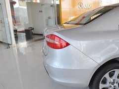 2011款 1.5 手动 豪华型