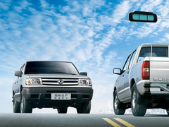 2010款 3.0L 手动 国Ⅲ 两驱豪华型 5座