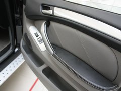 2011款 2.4 手动 四驱超豪华型 5座