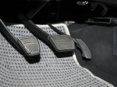 2011款 2.4 手动 四驱超豪华型 5座