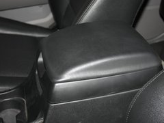2011款 2.4 手动 四驱超豪华型 5座
