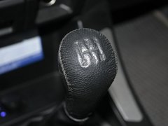 2011款 2.4 手动 四驱超豪华型 5座