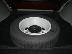 2011款 2.4 手动 四驱超豪华型 5座