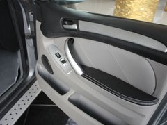 2011款 2.4 自动 四驱超豪华型 5座