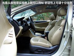 北京现代  第八代索纳塔 2.4 TOP AT