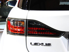 2012款 200h 1.8L CVT 精英版