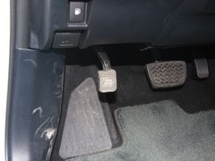 2012款 200h 1.8L CVT 精英版