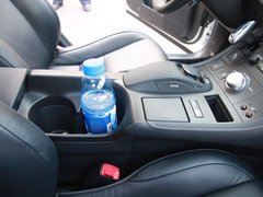 2012款 200h 1.8L CVT 精英版