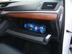 2012款 200h 1.8L CVT 精英版