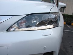 2012款 200h 1.8L CVT 精英版