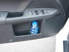 2012款 200h 1.8L CVT 精英版