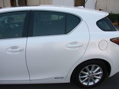 2012款 200h 1.8L CVT 精英版