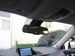 2012款 200h 1.8L CVT 精英版