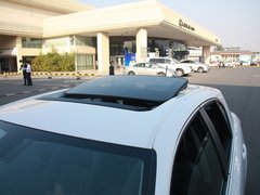 2012款 200h 1.8L CVT 精英版