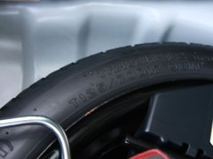 2012款 200h 1.8L CVT 精英版