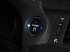 2012款 200h 1.8L CVT 精英版
