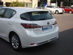 2012款 200h 1.8L CVT 精英版