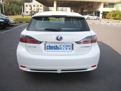 2012款 200h 1.8L CVT 精英版