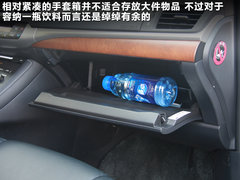 2012款 200h 1.8L CVT 精英版