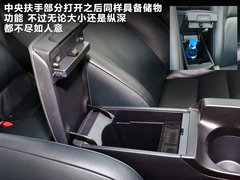 2012款 200h 1.8L CVT 精英版