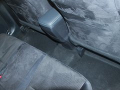 2012款 200h 1.8L CVT 精英版