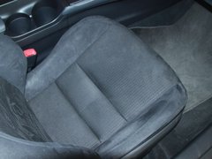 2012款 200h 1.8L CVT 精英版