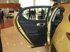 2012款 200h 1.8L CVT 精英版