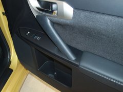 2012款 200h 1.8L CVT 精英版