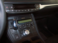 2012款 200h 1.8L CVT 精英版