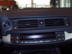 2012款 200h 1.8L CVT 精英版