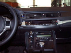 2012款 200h 1.8L CVT 精英版