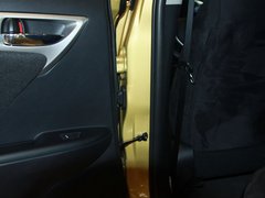 2012款 200h 1.8L CVT 精英版