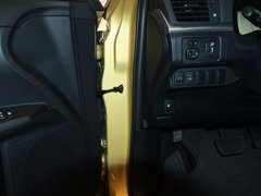 2012款 200h 1.8L CVT 精英版