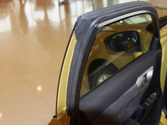 2012款 200h 1.8L CVT 精英版