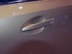 2012款 200h 1.8L CVT 精英版