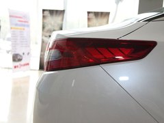 2011款 2.0L 自动 TOP