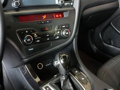 2011款 2.0L 自动 Premium