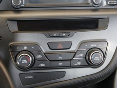 2011款 2.0L 自动 Premium