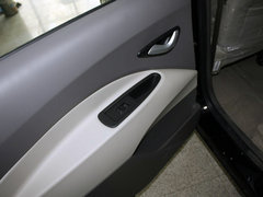2011款 1.8 手动 豪华型 5座