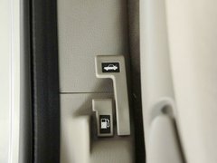 2011款 1.3L 自动 舒适型
