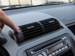 2011款 1.3L 自动 舒适型