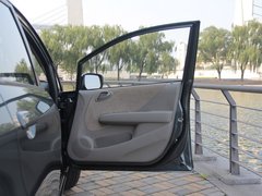 2011款 1.3L 自动 舒适型